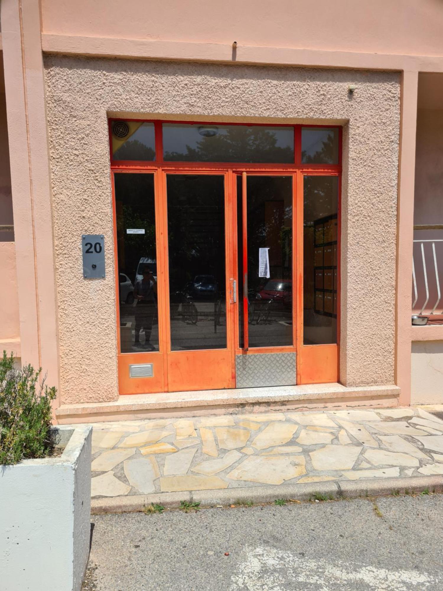 Studio Aix Centre Ville A Pied Avec Stationnement Aix-en-Provence Exterior photo